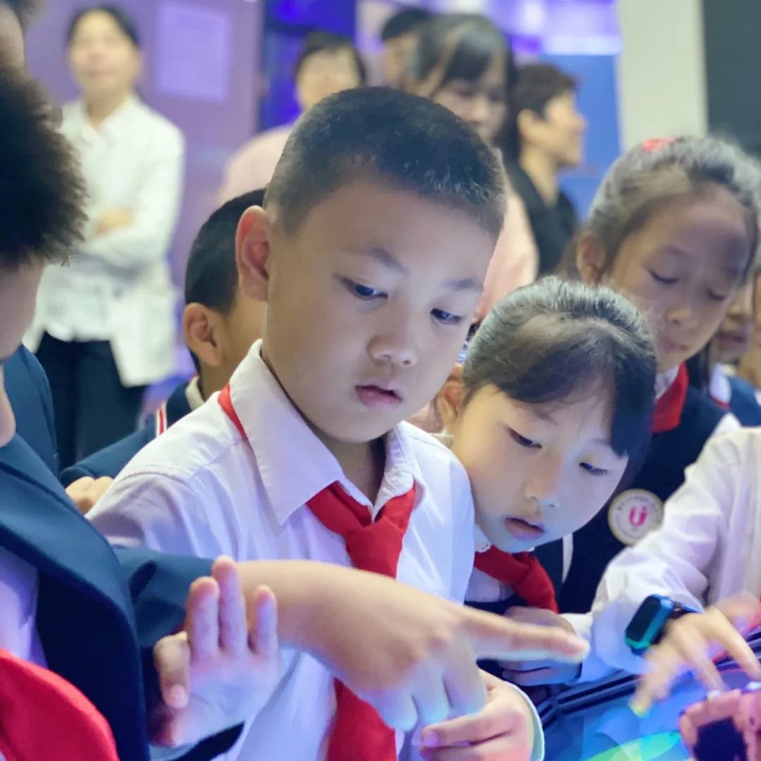 四叶草中队带你开启气象探秘之旅 四叶草中队带你开启气象探秘之旅