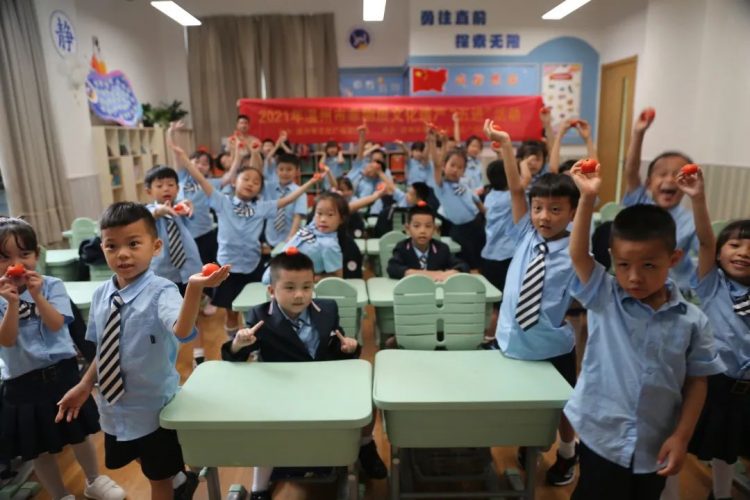 体验绽放在指尖的鲜活世界:米塑 ——天和中队第一期家长进课堂 体验绽放在指尖的鲜活世界:米塑 ——天和中队第一期家长进课堂