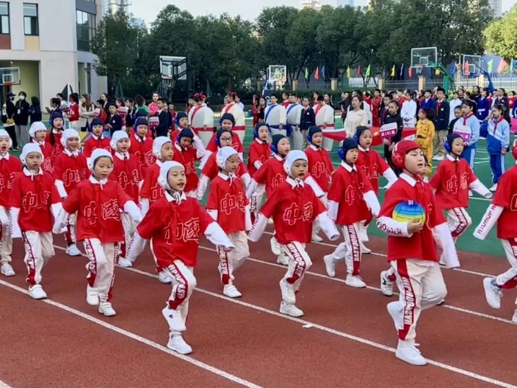 少年强则中国强— —记温大附小四叶草中队第6届校运会风采 少年强则中国强— —记温大附小四叶草中队第6届校运会风采