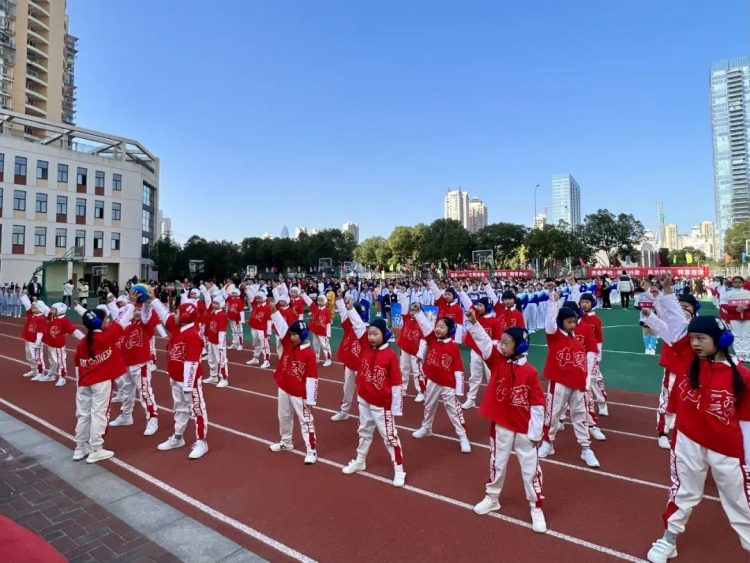 少年强则中国强— —记温大附小四叶草中队第6届校运会风采 少年强则中国强— —记温大附小四叶草中队第6届校运会风采