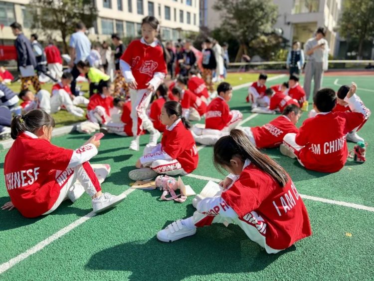 少年强则中国强— —记温大附小四叶草中队第6届校运会风采 少年强则中国强— —记温大附小四叶草中队第6届校运会风采