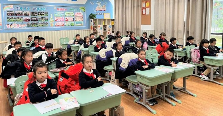 慧行课程 芬芳满园童年梦——一、二、三年级A课程课堂纪实 慧行课程 芬芳满园童年梦——一、二、三年级A课程课堂纪实
