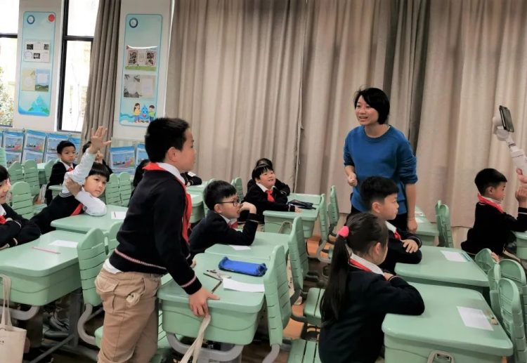 慧行课程 芬芳满园童年梦——一、二、三年级A课程课堂纪实 慧行课程 芬芳满园童年梦——一、二、三年级A课程课堂纪实