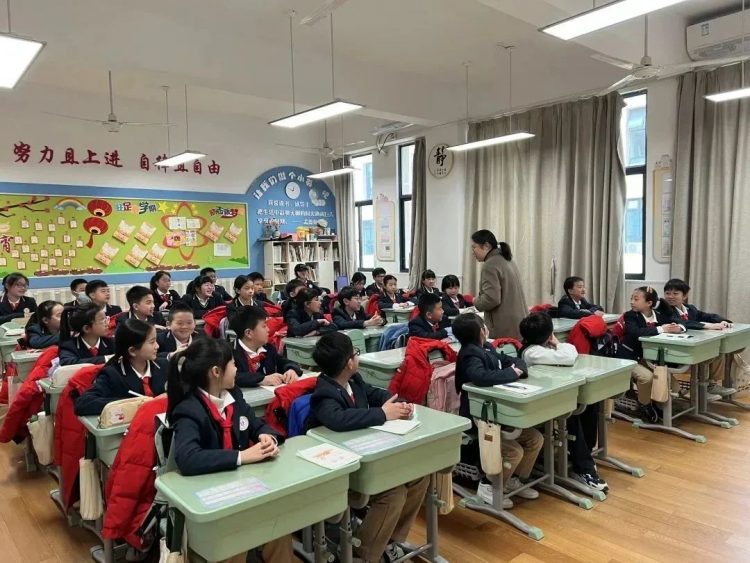 小说里有个“梦” 小说里有个“梦”