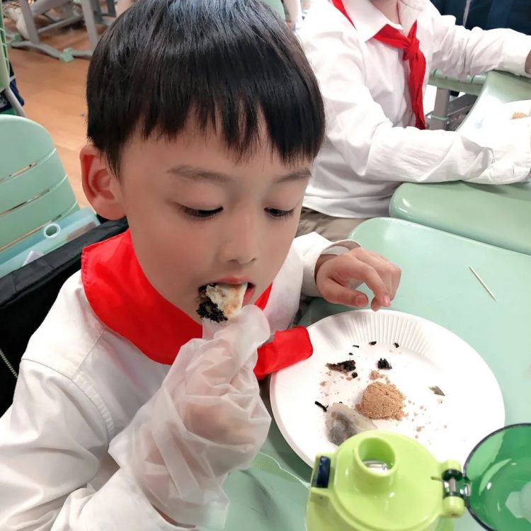 寻味美食 品味乡情 ——记温大附小鸿雁中队的美好“食”光 寻味美食 品味乡情 ——记温大附小鸿雁中队的美好“食”光