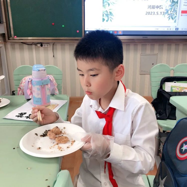 寻味美食 品味乡情 ——记温大附小鸿雁中队的美好“食”光 寻味美食 品味乡情 ——记温大附小鸿雁中队的美好“食”光